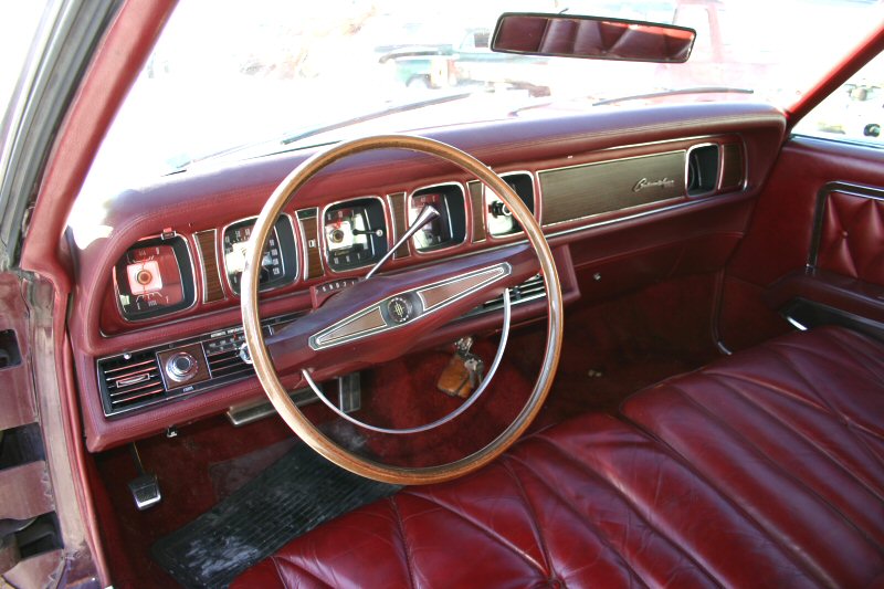 1969 Continental Mark III dash