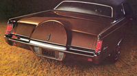 1971 Continental Mark III decklid tire hump