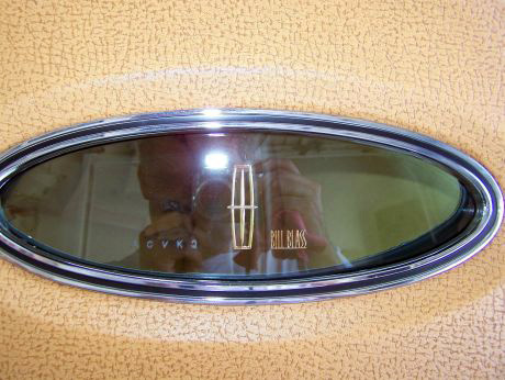 1977 Continental Mark V Bill Blass - opera window