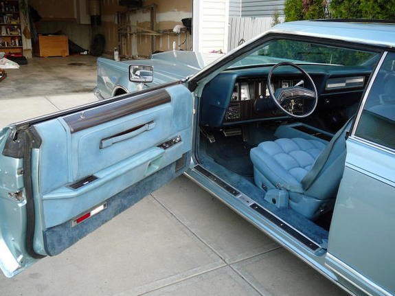 1978 Continental Mark V Diamond Jubilee Edition door panel in Wedgewood Blue