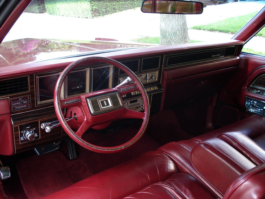 1980 Continental Mark VI Signature Series w/digital dash and message center